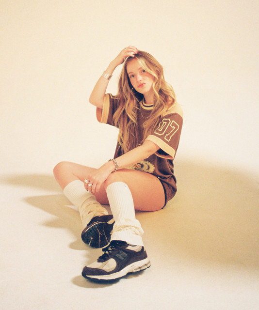 Artist Jackie Hollander