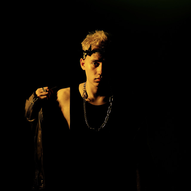 Artist тринадцать карат